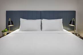 Brady Apartment Hotel Hardware Lane