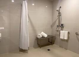 Brady Apartment Hotel Hardware Lane