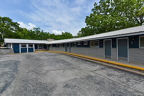 Kimberling Cove Resort