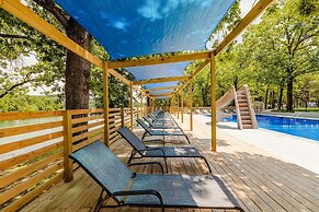 Kimberling Cove Resort