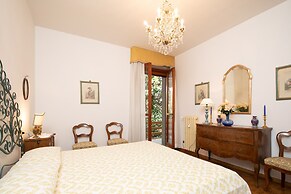 Imperiale Apartment by Mmega