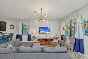 Grand, Luxurious Home, Toy Story Room and Big Pool Area #9cg476