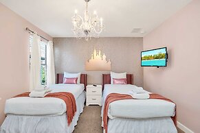 Grand, Luxurious Home, Toy Story Room and Big Pool Area #9cg476