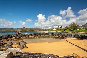 Lae Nani 434 1 Bedroom Condo by RedAwning