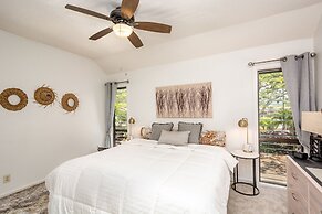 Lae Nani 434 1 Bedroom Condo by RedAwning
