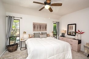Lae Nani 434 1 Bedroom Condo by RedAwning