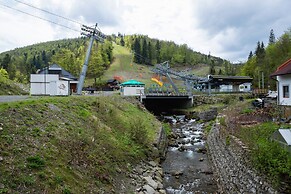 Apartment Ski&bike Wislanska by Renters