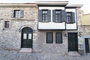 Avlulu Konak Kucukkoy