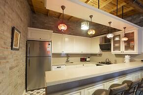 Avlulu Konak Kucukkoy