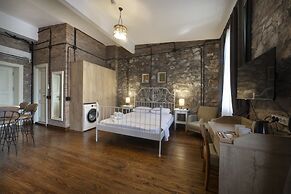 Avlulu Konak Kucukkoy