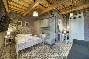 Avlulu Konak Kucukkoy