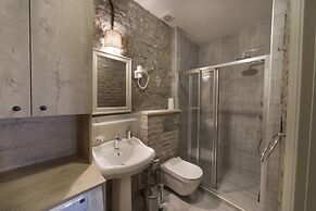 Avlulu Konak Kucukkoy