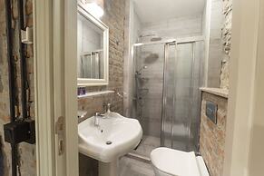 Avlulu Konak Kucukkoy