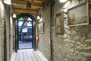 Avlulu Konak Kucukkoy