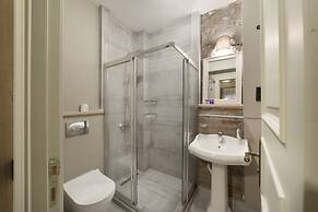 Avlulu Konak Kucukkoy