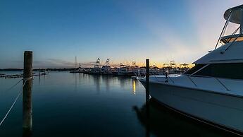 Unit 14 Dbl Queen - Bungalows at Common Ground