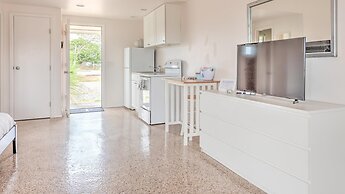 Unit 14 Dbl Queen - Bungalows at Common Ground