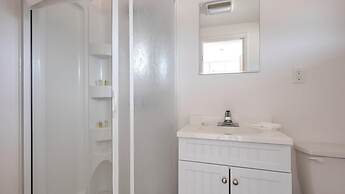 Unit 14 Dbl Queen - Bungalows at Common Ground