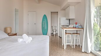 Unit 1 King - Bungalows at Common Ground