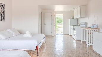 Unit 5 Dbl Queen - Bungalows at Common Ground