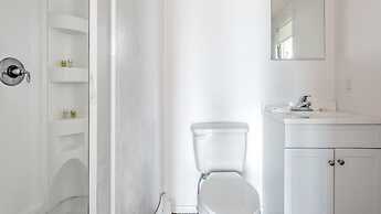 Unit 9 King - Bungalows at Common Ground