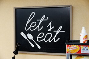 Garnet Inn & Suites, Orlando