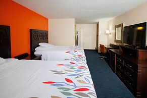 Garnet Inn & Suites, Orlando