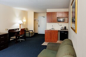 Garnet Inn & Suites, Orlando