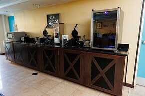 Garnet Inn & Suites, Orlando