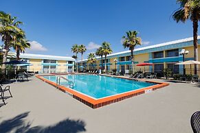 Garnet Inn & Suites, Orlando