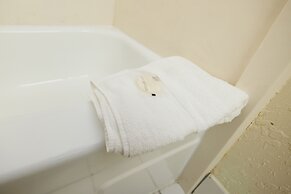 Garnet Inn & Suites, Orlando