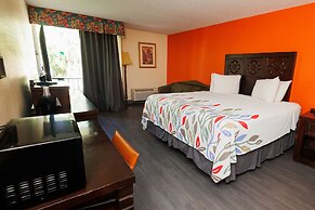 Garnet Inn & Suites, Orlando