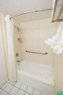 Garnet Inn & Suites, Orlando