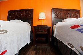 Garnet Inn & Suites, Orlando