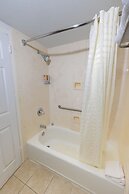 Garnet Inn & Suites, Orlando