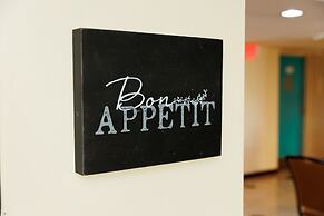 Garnet Inn & Suites, Orlando