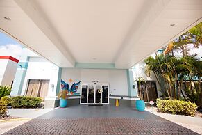 Garnet Inn & Suites, Orlando