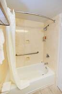 Garnet Inn & Suites, Orlando