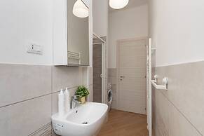 Cialdini Apartment near City Center