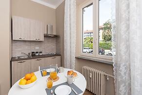 Cialdini Apartment near City Center