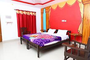 Royal House And Park