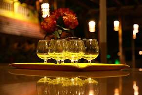 Royal House And Park