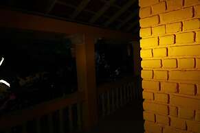 Royal House And Park