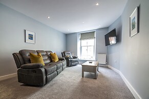 Tipyn O Haul - 1 Bed Apartment - Tenby