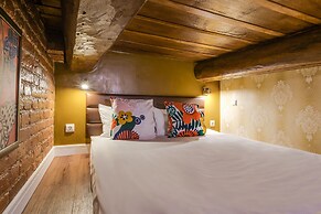 Travelto Liteiniy 59