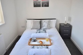 Beautiful 3-bed House in Wolverhampton