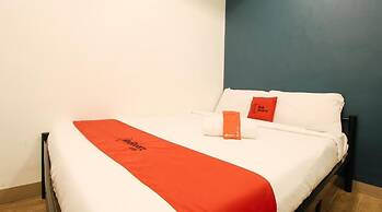 Reddoorz Plus at San Marcelino Malate
