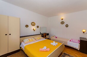 Rooms Ante