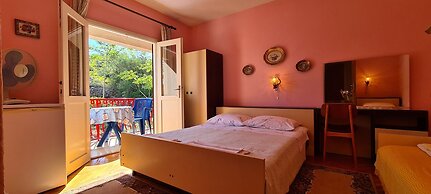 Rooms Ante