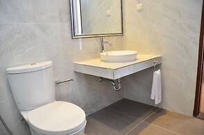 Radiance Hill View 10BR Villa with a Private heated swimming Pool